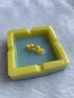 Imagem do Piscina de patinhos borda amarela