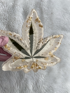 Folha G Glam branco na internet