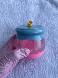 Pote patinho azul e rosa na internet