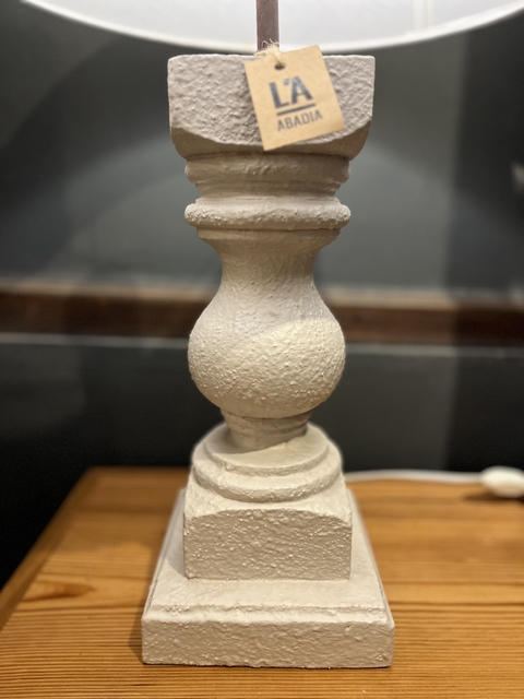 LAMPARA MESA CONCRETO BAJA