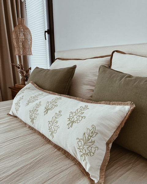 ALMOHADON CRUDO CON FLECOS de YUTE + SELLO 1X35