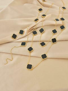 COLAR TREVO LONGO BANHADO A OURO 18K - comprar online