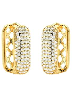 BRINCO ARGOLA QUADRADA CRAVEJADA BANHADA NO OURO 18k