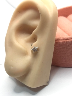 Piercing tragus estrela cravejada zirconias Prata 925 - comprar online