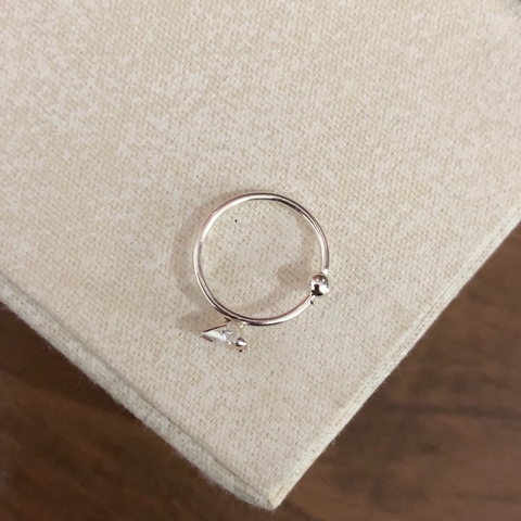 Piercing Argola Triângulo Zircônia Bola