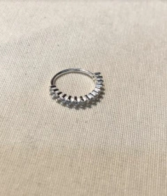 Piercing Conch Argola Cravejado Zircônias em Prata 925 na internet