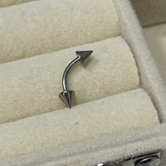 Piercing Titanio Barbell Spike Curvo Sobrancelha
