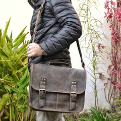 Imagen de MORRAL DE CUERO MODELO OLD SCHOOL