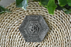 Porta sahumerios “Ohm” metalico
