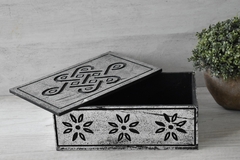 Caja guarda objetos/ sahumerios en internet