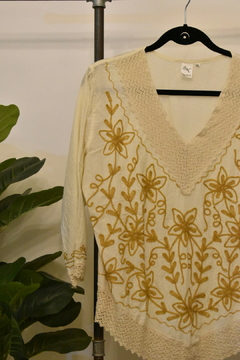 Blusa Alegra, bordado dorado - comprar online
