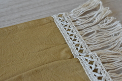 Camino tusor con puntilla algodon - OUTLET DECO