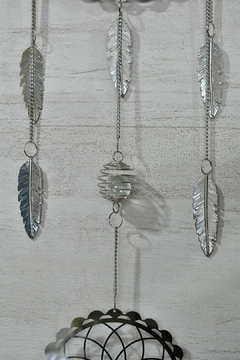 Colgante doble atrapasueños metal terminacion plumitas - comprar online