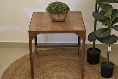 Mesa auxiliar madera y hierro oxidado