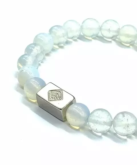 Pulsera de Piedra Opalina Lunar