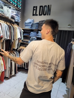 Remera Unknown - Gotland Clothing