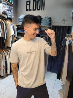 Remera Unknown - tienda online