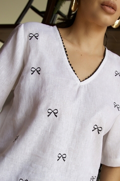 Blusa Bordada Gabrielle - Mblanc Vestuário & Acessórios Ltda