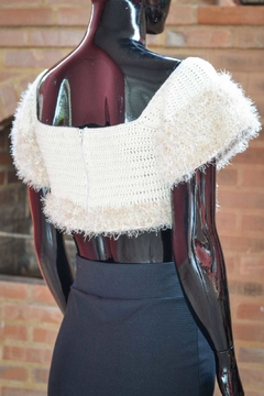 CROPPED PELÚCIA (SOB ENCOMENDA) | CROCHÊ - comprar online
