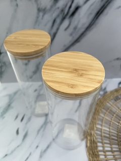 FRASCO VIDRIO REDONDO CON TAPA BAMBU - comprar online