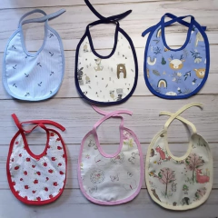 Baberos medianos x 6, frente de piqué o gabardina y reverso impermeable - tienda online