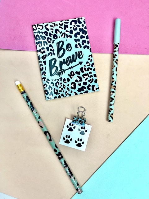Kit Be Brave - Adesivos, Caderninho, Caneta, Lápis e Prendedor de Papel - 5 peças