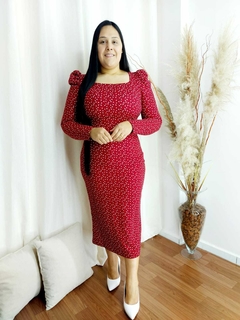 VESTIDO TUBINHO VERMELHO MANGA LONGA ESTAMPA CORAÇÃO - A Vitoriosa Moda Feminina Modesta 