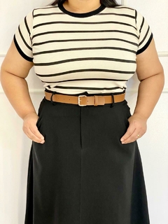Blusa Listrada Preta em Viscolaycra - Cíntia - loja online