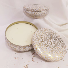 Vela perfumada em lata decorativa 187