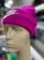 GORRO ROCKY LANA MARCA ON - CORRER ME SALVÓ LA VIDA