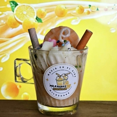 VELA MILKSHAKE CHICA