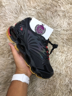 MIZUNO FUTUR PRETO CAMALEÃO - IMPORTADO VIETNÃ!!