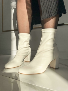 Bota Basic Off White - comprar online