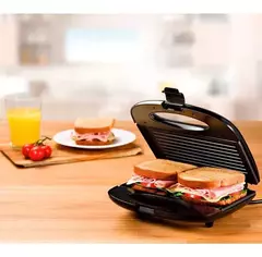SANDUICHEIRA E GRILL BREAK TIME ELGIN na internet