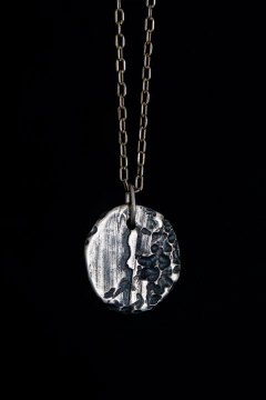 Collar Luna Negra