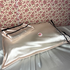 Dupla de fronhas em cetim - cores lisas na internet