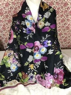 Lenço / echarpe de seda pura (100% natural) floral - Quero touca!
