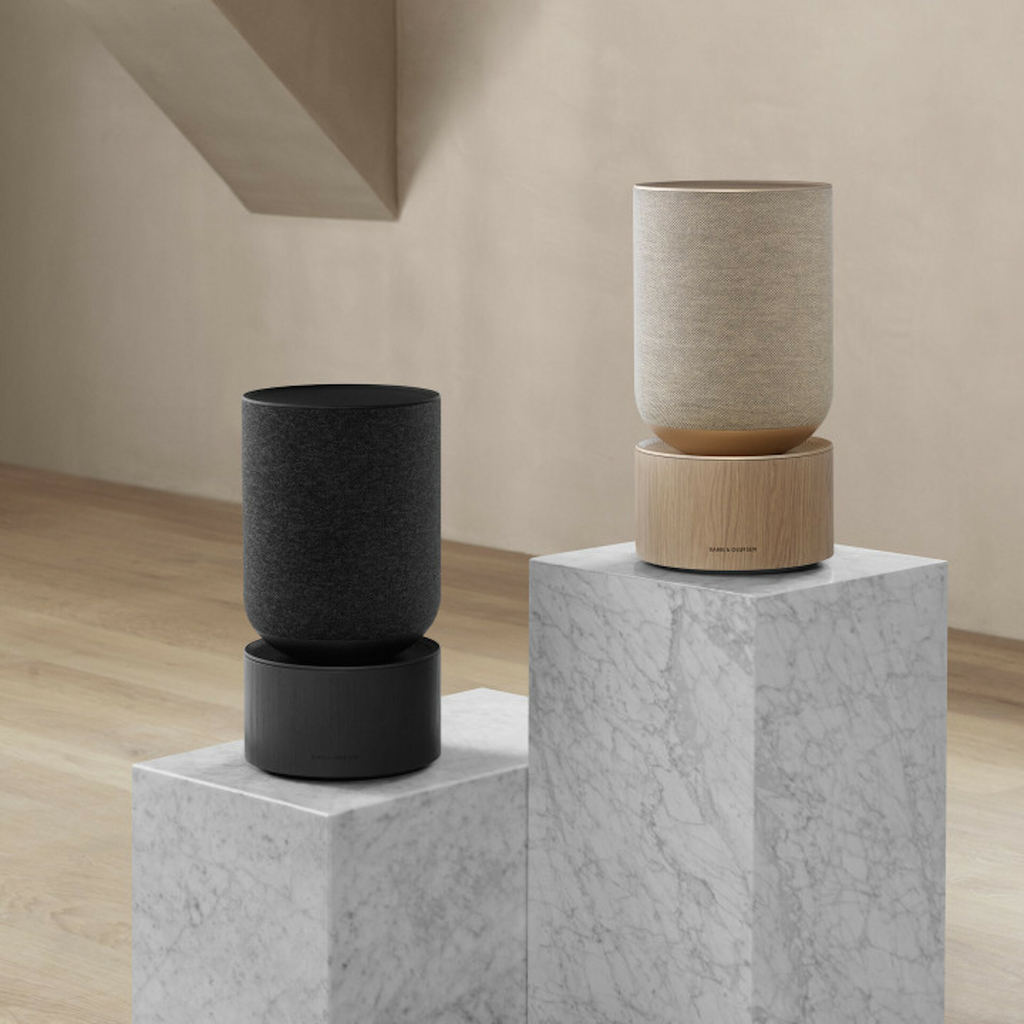 Bang & Olufsen Beosound Balance, Black Oak , Wireless Smart 360º Speaker, Poderoso Som de 850W , Recomendado para áreas de 10m² até 80m² - Loja do Jangão - InterBros