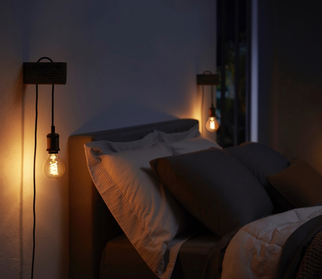 Philips Hue White Ambiance Dimmable Smart Filament G25 l Lâmpada Globo l LED de Filamento Vintage l 1ª Geração l Mais Brilhantes l Branco Quente a Branco Frio | Compatível com Alexa, Apple Homekit & Google Assistant | Funciona com Bluetooth e/ou com a Hue Bridge