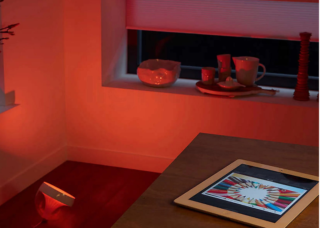 Image of Philips Hue Iris White l White and Color Ambiance l Bluetooth Table Lamp Smart Lighting l 2ª Geração l Luminária de Mesa e Piso l Compatível com Alexa, Apple Homekit & Google Assistant | Funciona com Bluetooth e/ou com a Hue Bridge