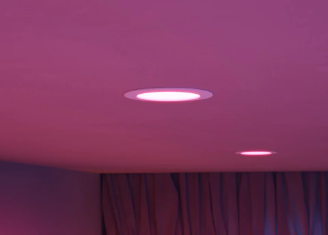 Philips Hue White and Color Ambiance Bluetooth , Slim Smart Downlight 5"/6" , ‎1200 Lumen , 3ª Geração - loja online