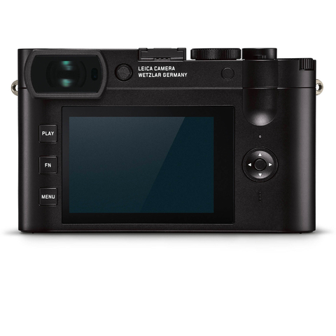 Leica Q2 Digital Camera Traveler Kit