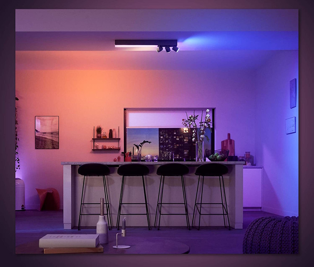 Philips Hue White & Color Ambiance Centris l Smart 3-Spots Ceiling Bar l Luminária de Teto l Ajuste cada Luz Individualmente l Poderoso Fluxo Luminoso 2.810 lumen l Compatível com Alexa, Apple Homekit & Google Assistant | Funciona com Bluetooth e/ou com a Hue Bridge - comprar online