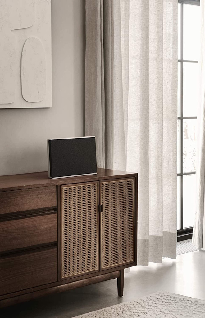 Bang & Olufsen Beosound Level , Cor Dark Grey , Portable & Smart 360º Speaker , Multi-Room Speaker , Inteligente l Poderoso Portátil de 105W l Bluetooth & Wi-Fi l 16 horas de Bateria , Chromecast & Google Assistant Integrados . Compatível com Apple 2 & Spotify Connect, Recomendado para áreas de 10m² até 50m² on internet