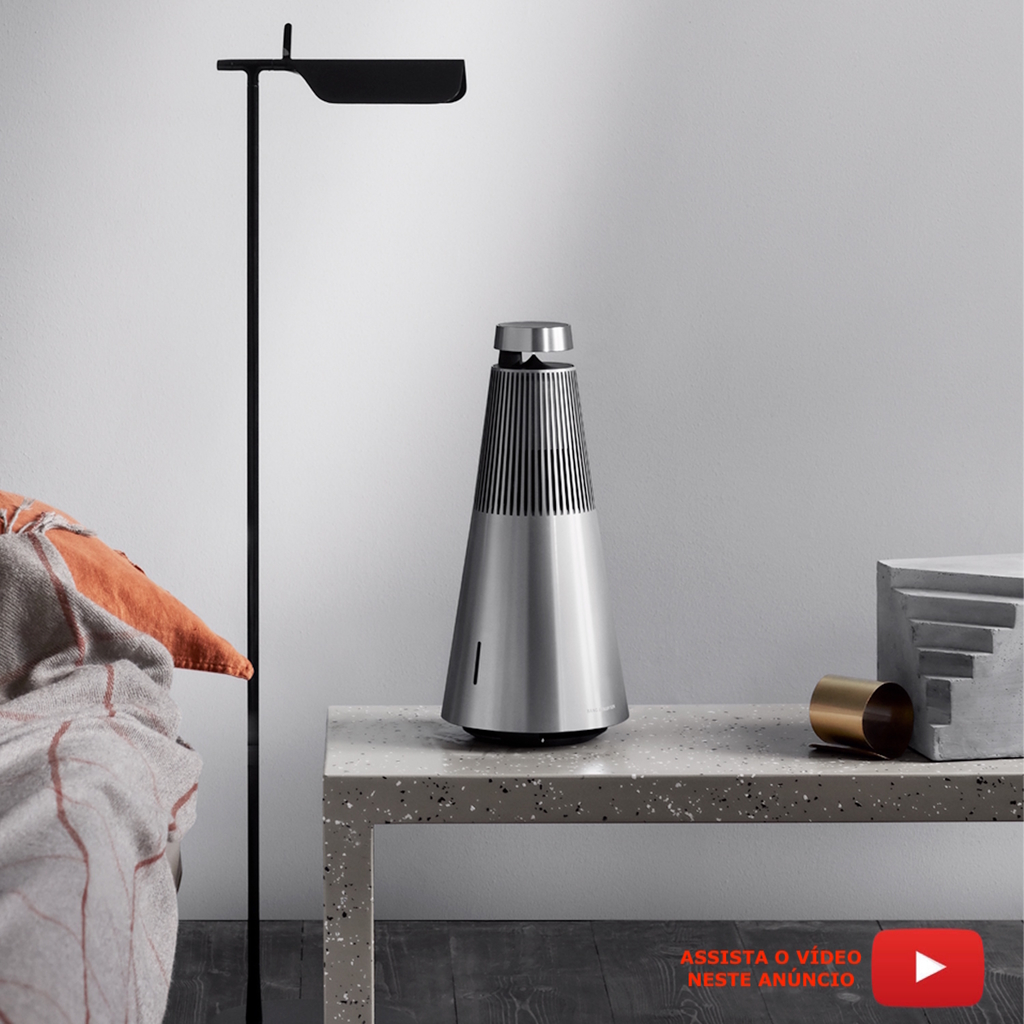 Bang & Olufsen Beosound 2 l Brass Tone l Wireless Multiroom Speaker l Auto Falante Multi-Room 360º l Acoustic Lens Technology l WiFi & Bluetooth l Chromecast & Google Assistant Integrados l Compatível com Apple 2 & Spotify Connect l Recomendado para áreas de 10m² até 60m² - Loja do Jangão - InterBros