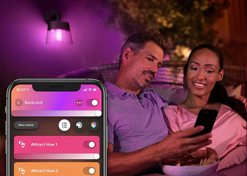 Imagem do Philips Hue Attract l White and Color Ambiance l LED Smart Outdoor Wall Lantern l Luminária Arandela de Parede l Cristal Autêntico | Lança um Arco Colorido l Compatível com a Alexa, Google Assistant e Apple HomeKit | Requer a Hue Bridge