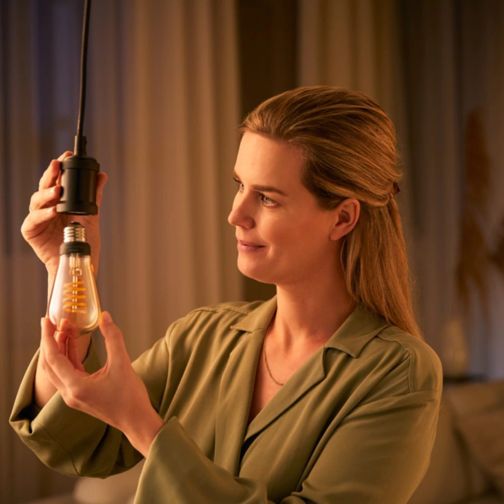 Philips Hue White Ambiance Dimmable Smart Filament l Estilo Edison ST23 l Lâmpada LED de Filamento Vintage l 2ª Geração l Mais Brilhantes l Branco Quente a Branco Frio | Compatível com Alexa, Apple Homekit & Google Assistant | Funciona com Bluetooth e/ou com a Hue Bridge on internet