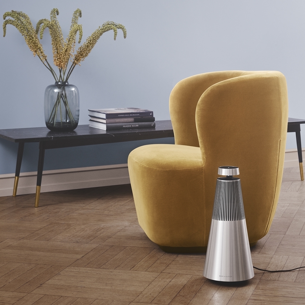 Bang & Olufsen Beosound 2 l 2-Pack l Natural Aluminium l Wireless Multiroom Speaker l Auto Falante Multi-Room 360º l Acoustic Lens Technology l WiFi & Bluetooth l Chromecast & Google Assistant Integrados l Compatível com Apple 2 & Spotify Connect l Recomendado para áreas de 10m² até 120m² - Loja do Jangão - InterBros