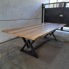 MESA DE PETIRIBI PATAS W - comprar online