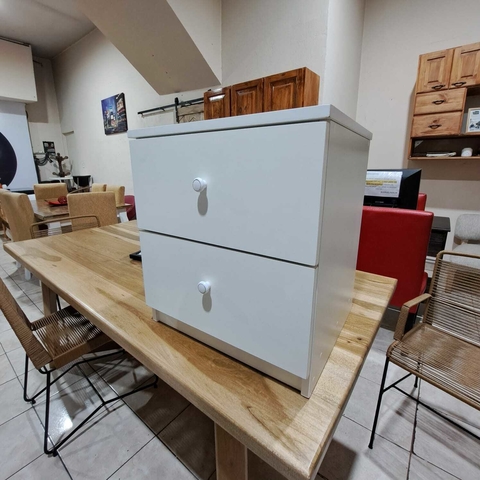 MESA DE LUZ CON CAJONES OCULTOS